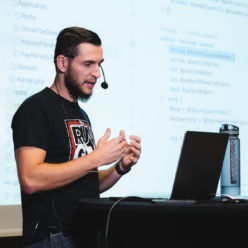 Damian presenting at 4 developers Gdańsk